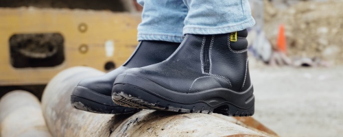 Model Zipper, Solusi Sepatu Safety Pekerja Konstruksi